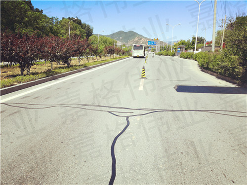 適合城市道路養護的嘉格瀝青路麵貼縫帶