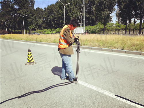 選擇公路裂縫貼縫帶的幾點建議 選擇公路裂縫貼縫帶的幾點建議