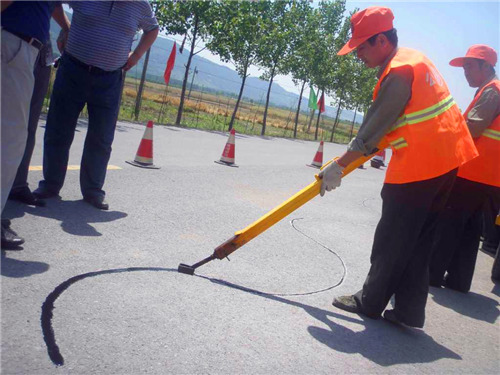 常見裂縫修補材料及其特點 常見裂縫修補材料及其特點